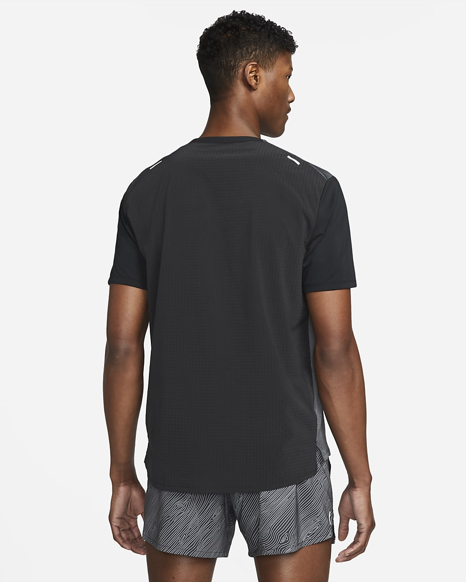 Nike Dri FIT Rise 365 Men s Short Sleeve Trail Running Top. Nike